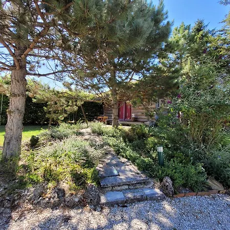 La Colline Aux Fustes