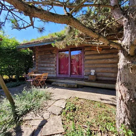 Camping La Colline Aux Fustes
